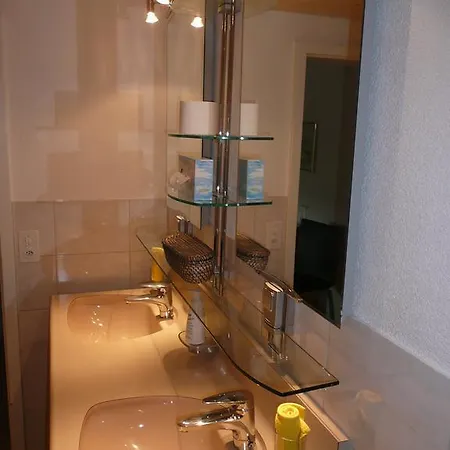 Hotel Weinhalde 3*