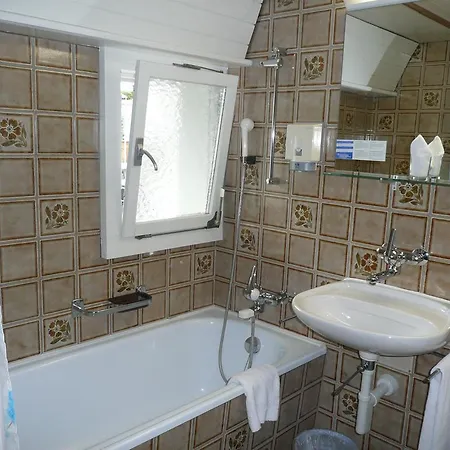 Hotel Weinhalde 3*